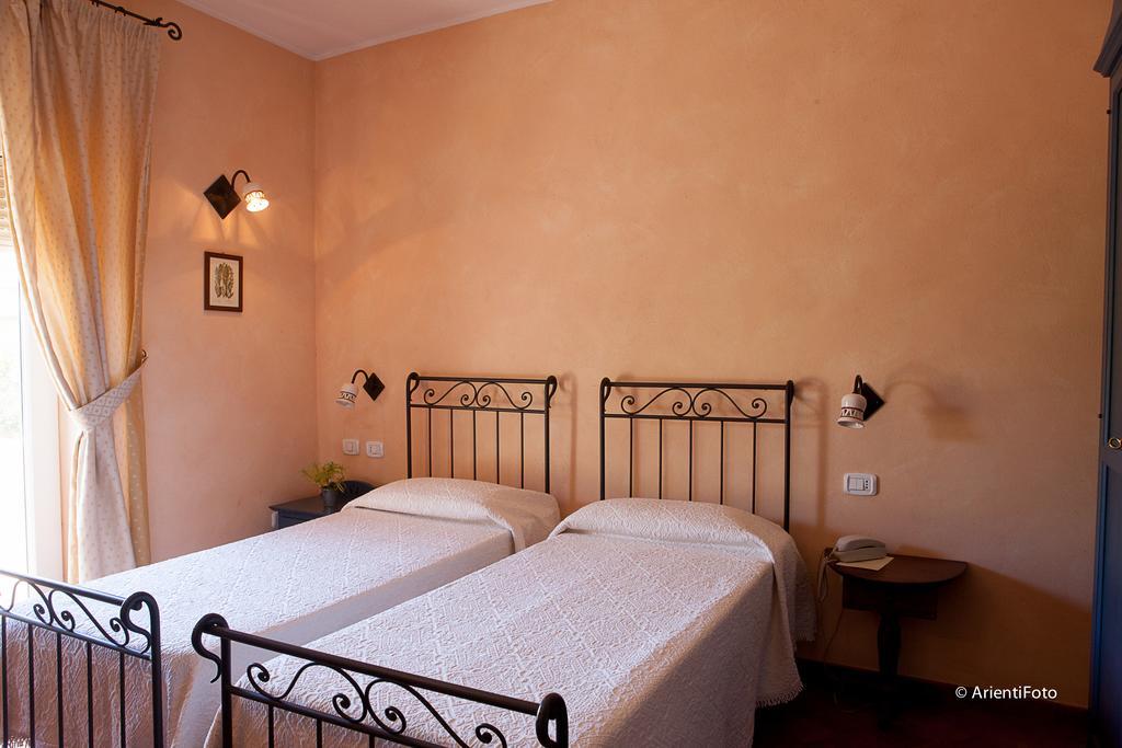 Albergo Del Lago Капальбіо Номер фото